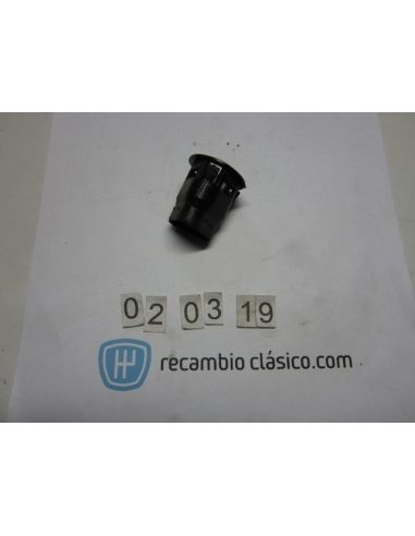 Plástico exterior cierre portón trasero Renault 5