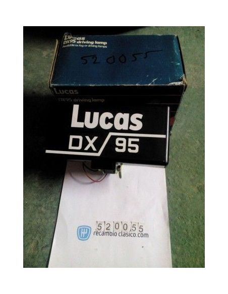 Faro lucas largo alcance rectangular con tapa DX95