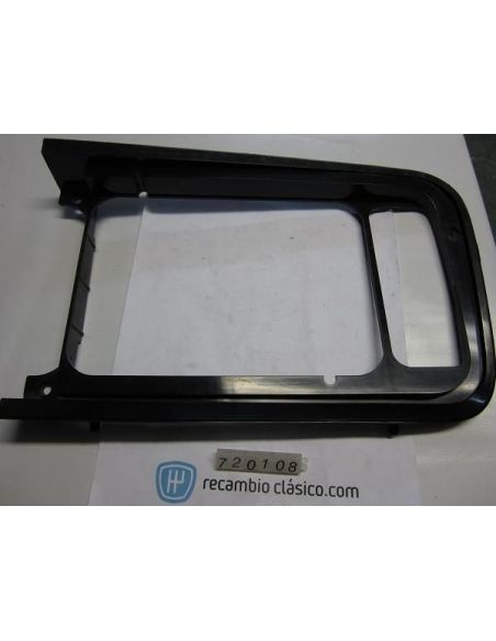 Embellecedor faro derecho SEAT 124 LS