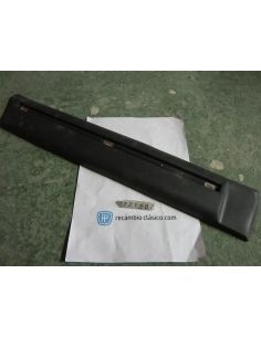Moldura lateral derecha puerta trasera Ford Orion Mk1