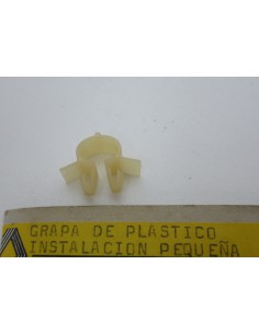 Comprar Grapa de plastico de instalación pequeña Renault 8