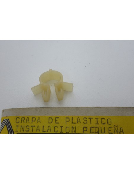 Comprar Grapa de plastico de instalación pequeña Renault 8