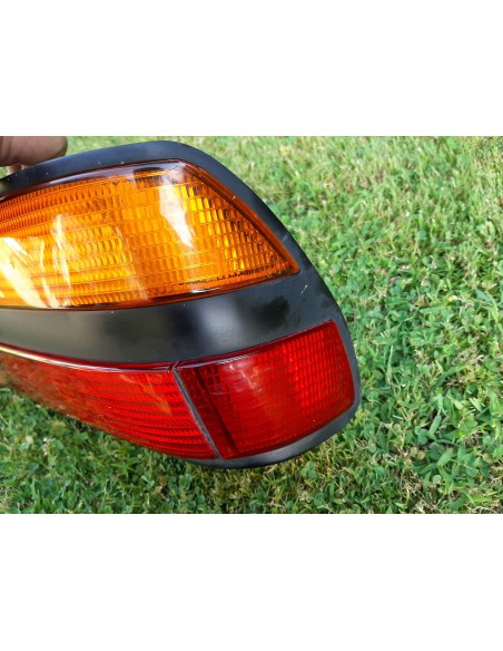 Comprar Piloto BMW E28 Hella 63211365568 63211366770