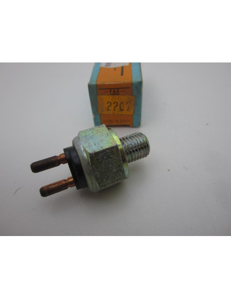 Comprar Interruptor hidraulico luces freno FAE 2207 SIMCA 900