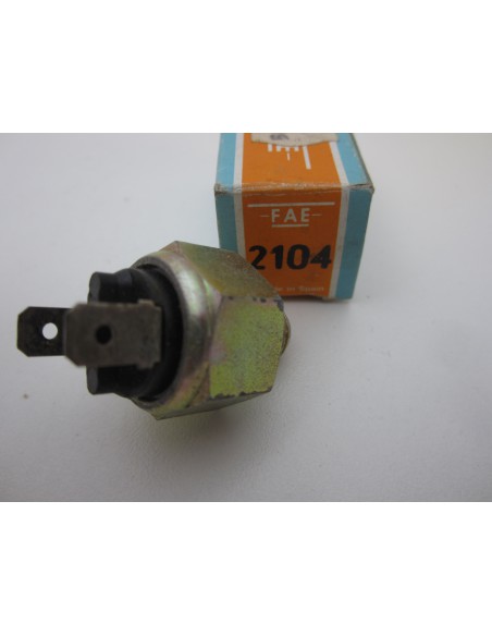 Comprar Interruptor luces freno FAE 2104 RENAULT 10, 8