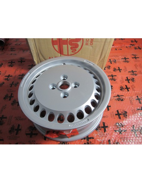 Comprar Llanta Alfa Romeo 33 online