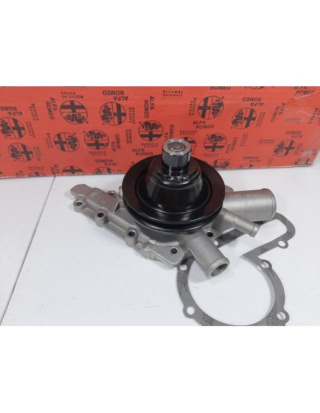 Bomba de agua Alfa Romeo Alfetta 116, GTV 166, Spider 115 116080702400  116080702401  60725124