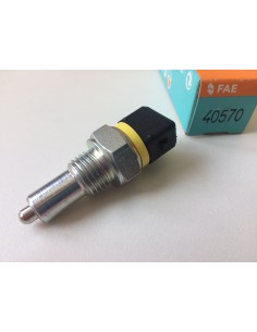 Interruptor piloto de marcha atrás Audi 100, Audi 80, Audi A4, Audi A6, Audi A8 FAE 40570