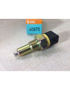 Interruptor piloto de marcha atrás Audi 100, Audi 80, Audi A4, Audi A6, Audi A8, Audi V8 FAE 4057