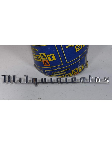 Anagrama emblema logo Milquinientos guantera SEAT 1500