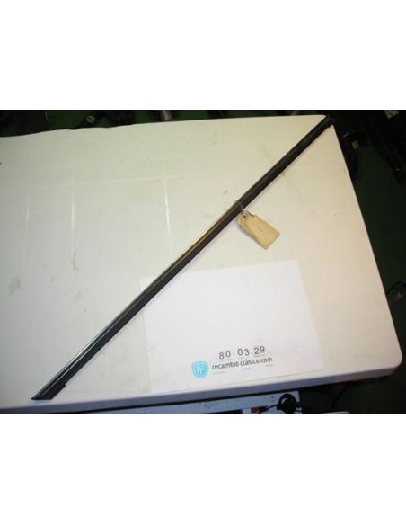 Moldura cromada cejilla lamelunas exterior puerta delantera derecha Renault 18 7700640065