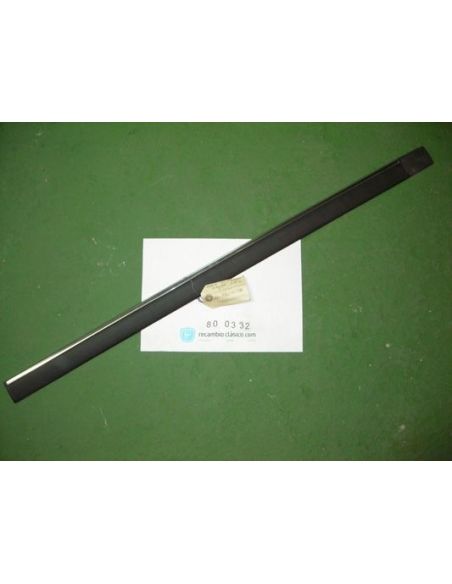 Moldura autoadhesiva con embellecedor cromado puerta delantera derecha Renault 18 moderno 7702145130