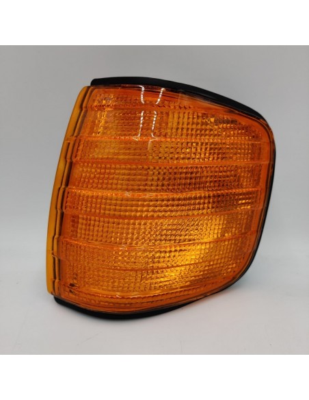 Piloto intermitente delantero izquierdo ámbar Mercedes Benz W126  A000820921 A0008209021 0008202121