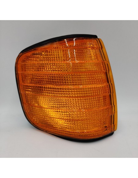 Piloto intermitente delantero derecho ámbar Mercedes Benz W126  A0008209021 A000820912167 A0008209121