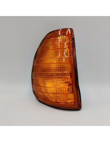 Piloto intermitente delantero derecho ámbar Mercedes Benz W123 0008200321 0008207421