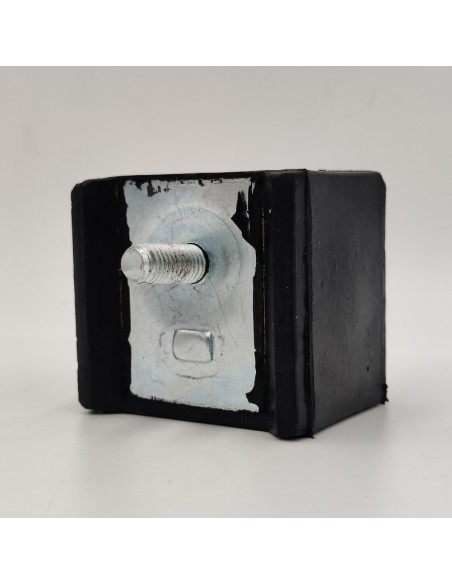 Soporte de motor izquierdo Renault Fuego Renault Master 7704000622