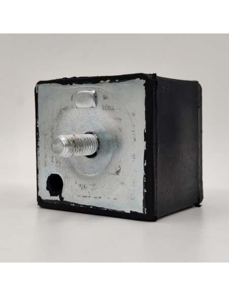 Soporte de motor izquierdo Renault Fuego Renault Master 7704000622