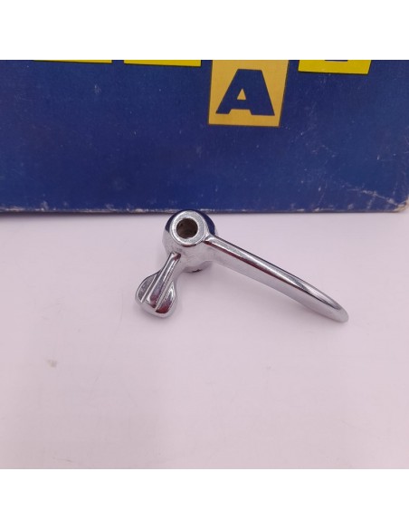 Cierre izquierdo  ventanilla triangular Seat 124