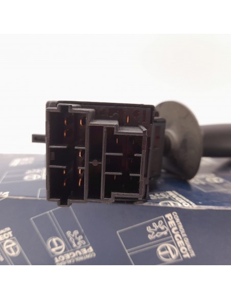 Conmutador de luces y dirección y clason Peugeot 405 II 6239.71