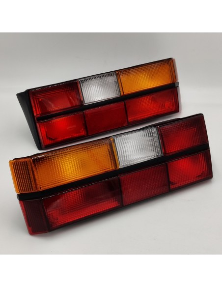 Juego pilotos traseros derecho e izquierdo Volkswagen Golf MK1 171945098