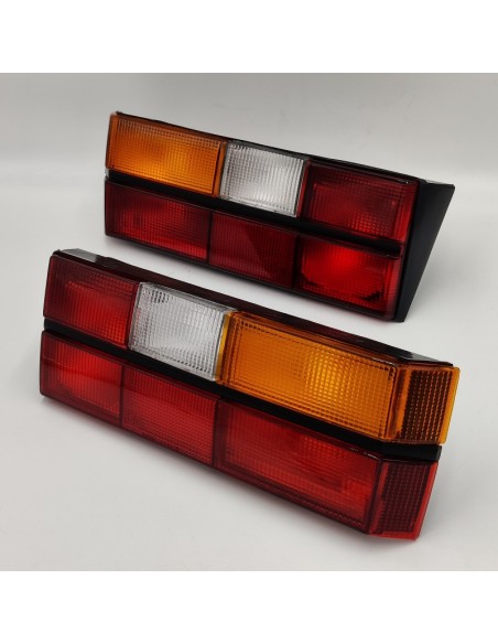 Juego pilotos traseros derecho e izquierdo Volkswagen Golf MK1 171945098