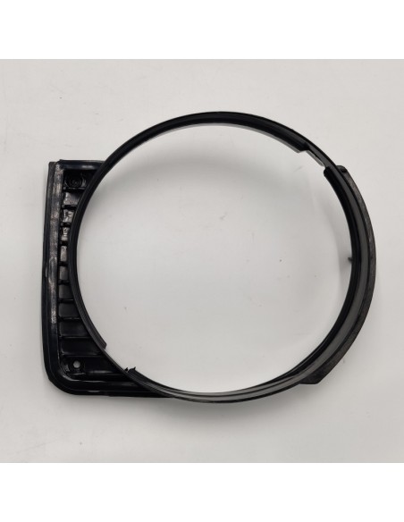 Rejilla carcasa faro delantero derecho Volkswagen Golf Mk1 147853656