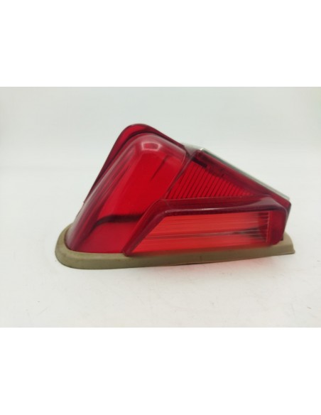 Tulipa trasera roja Citroen 2CV