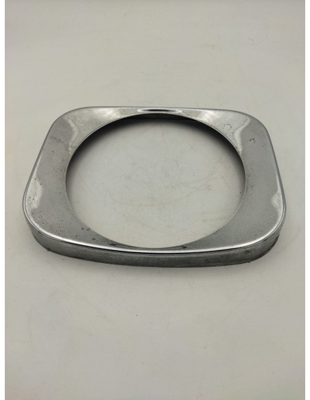 Embellecedor cromado Citroen Dyane 6