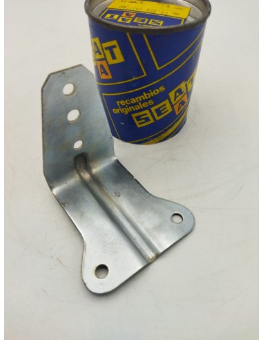 Soporte metalico separador plasticos piloto trasero seat 124 1430