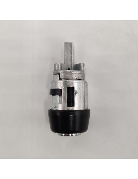 Bombín cerradura Audi 80, Audi 90, Audi 100, Audi Coupe, Audi Cabrio, Audi V8  4A1905855