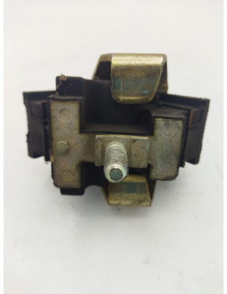 Soporte de motor izquierdo Renault 18 7704000777