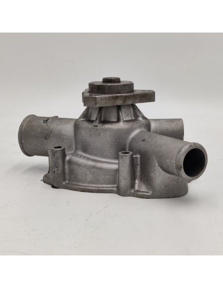 Bomba de agua Audi 100 C1 059121011F 059121011E 059121011B Water pump Audi 100 C1