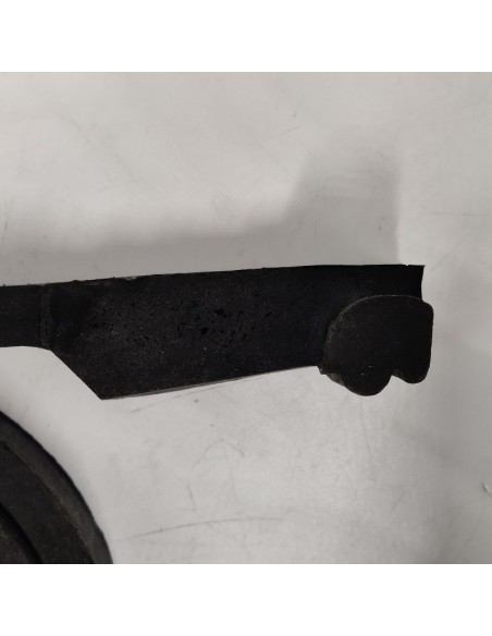 Goma inferior con esquinas portón trasero Renault 4