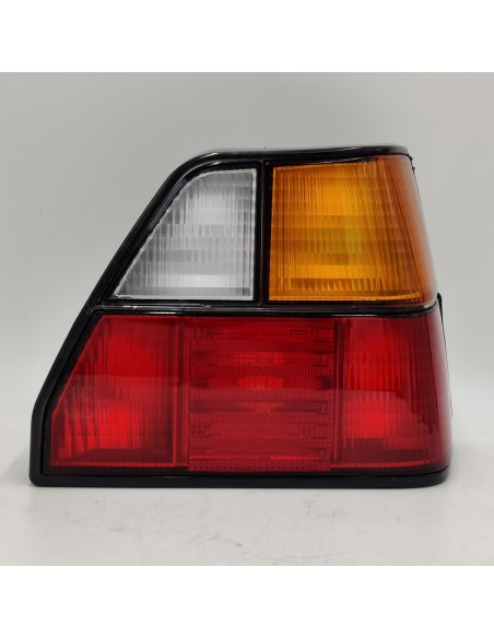 Piloto trasero derecho ámbar rojo Volkswagen Golf II MK2  191945112, sin portalámparas. A partir del año 1983 hasta el año 1992
