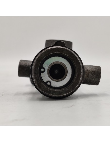 Bomba de freno Citroen 2CV antiguo