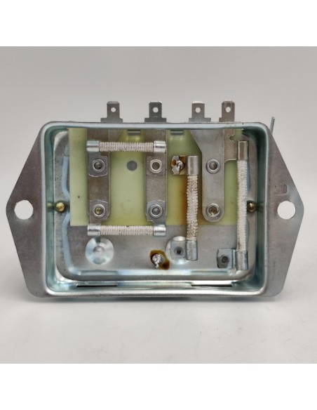 Regulador de alternador SEAT 124 Sport, SEAT 1430, SEAT 1500, SEAT 1600, SEAT 1800, SEAT 2000, SEAT 132 Femsa GRK12-8 12V 919033