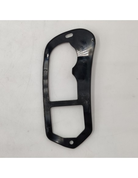 Goma trasera izquierda entre base piloto y carrocería SEAT 600 E SEAT 600 L