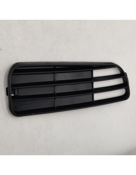 Rejilla delantera derecha paragolpes Audi 80 B4