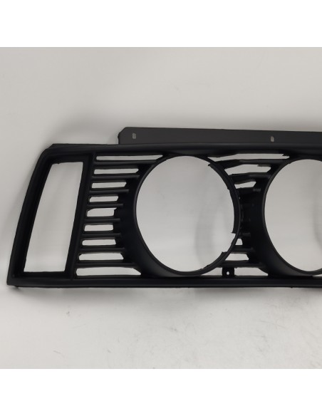 Parrilla calandra derecha BMW E21 51131834990