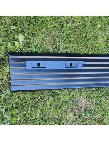 Rejilla portón trasero moldura protectora maletero Peugeot 205