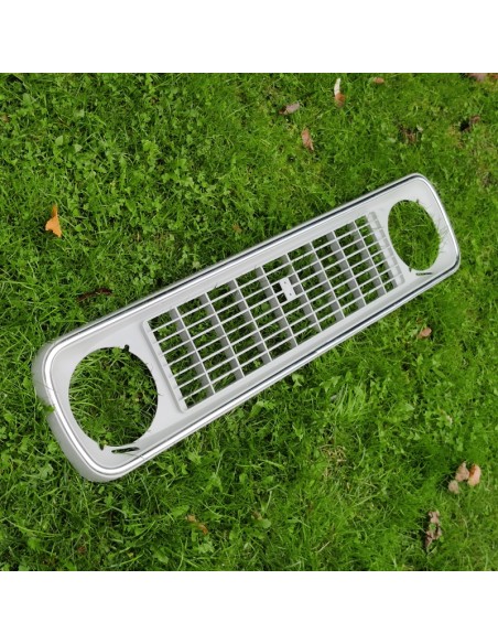 Rejilla calandra beige Renault 4 7702145961