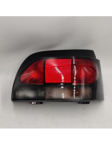 Piloto trasero derecho rojo y blanco Renault Clio 7701039013