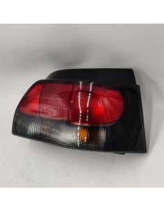Piloto trasero derecho rojo y blanco Renault Clio 7701039013