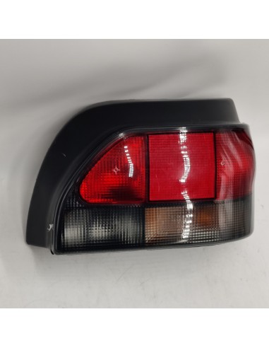 Piloto trasero derecho rojo y blanco Renault Clio 7701039013