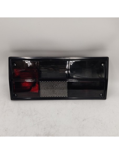 Piloto trasero derecho ahumadoVolkswagen Transporter T3 251945112DR