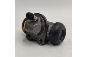 Bombín cilindro de freno delantero derecho Renault 4, Renault 6, Renault 4CV 770052340