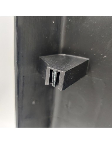 Moldura inferior izquierdo pilar B Alfa Romeo 145 Alfa Romeo 146 150481000 con tara