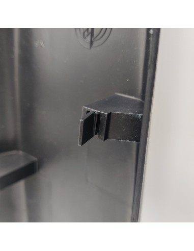 Moldura inferior izquierdo pilar B Alfa Romeo 145 Alfa Romeo 146 150481000 con tara