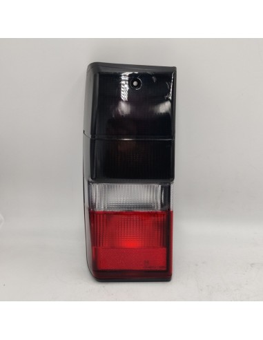 Piloto trasero izquierdo negro rojo NISSAN PATROL III/2 Station Wagon (W260) 2.8 TD 26555C8500 065200