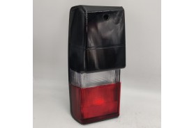 Piloto trasero izquierdo negro rojo NISSAN PATROL III/2 Station Wagon (W260) 2.8 TD 26555C8500 065200